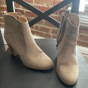 Express Taupe Ankle Boots with Side Zipper